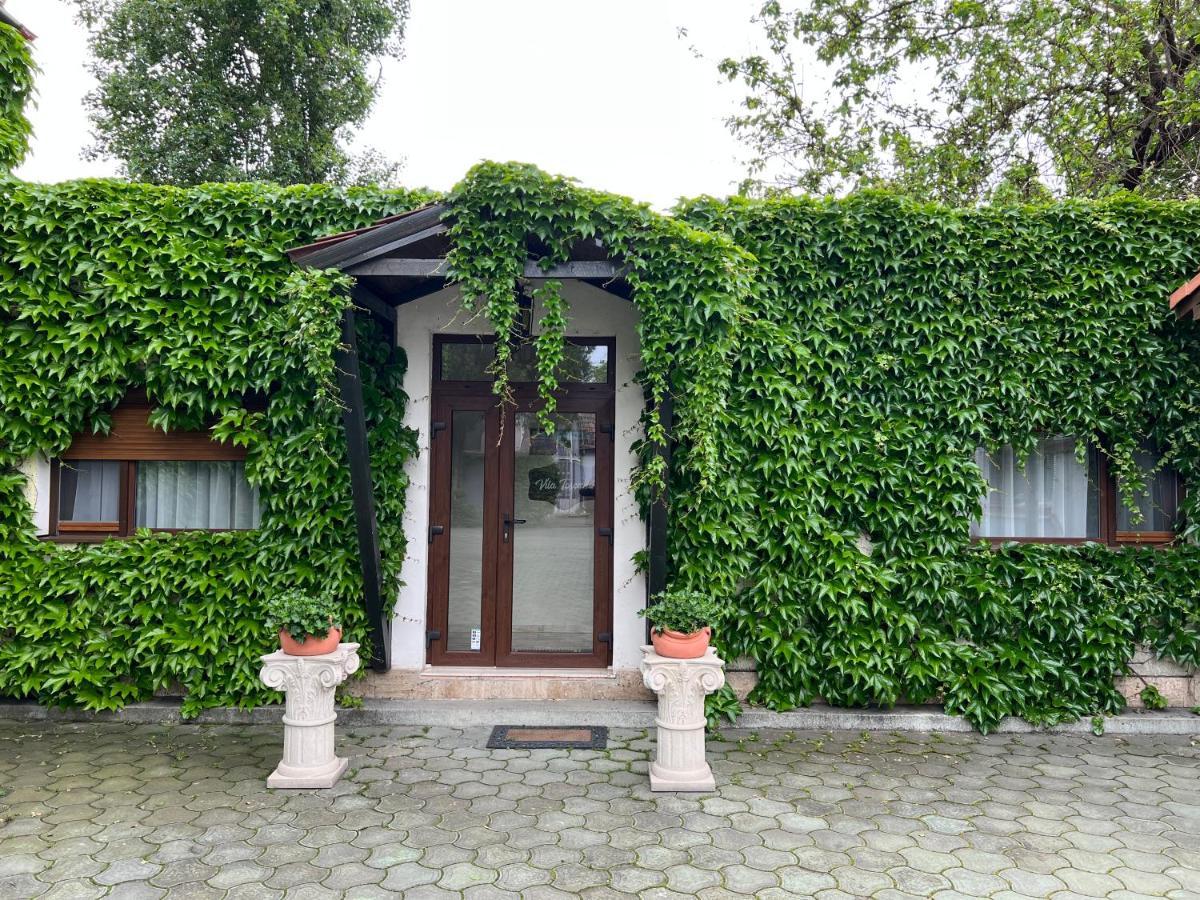 Vila Toscana ทิมิชัวรา ภายนอก รูปภาพ